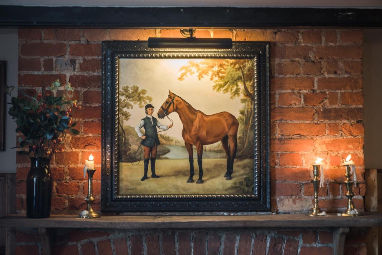 The Horse And Groom Inn Чичестър Екстериор снимка